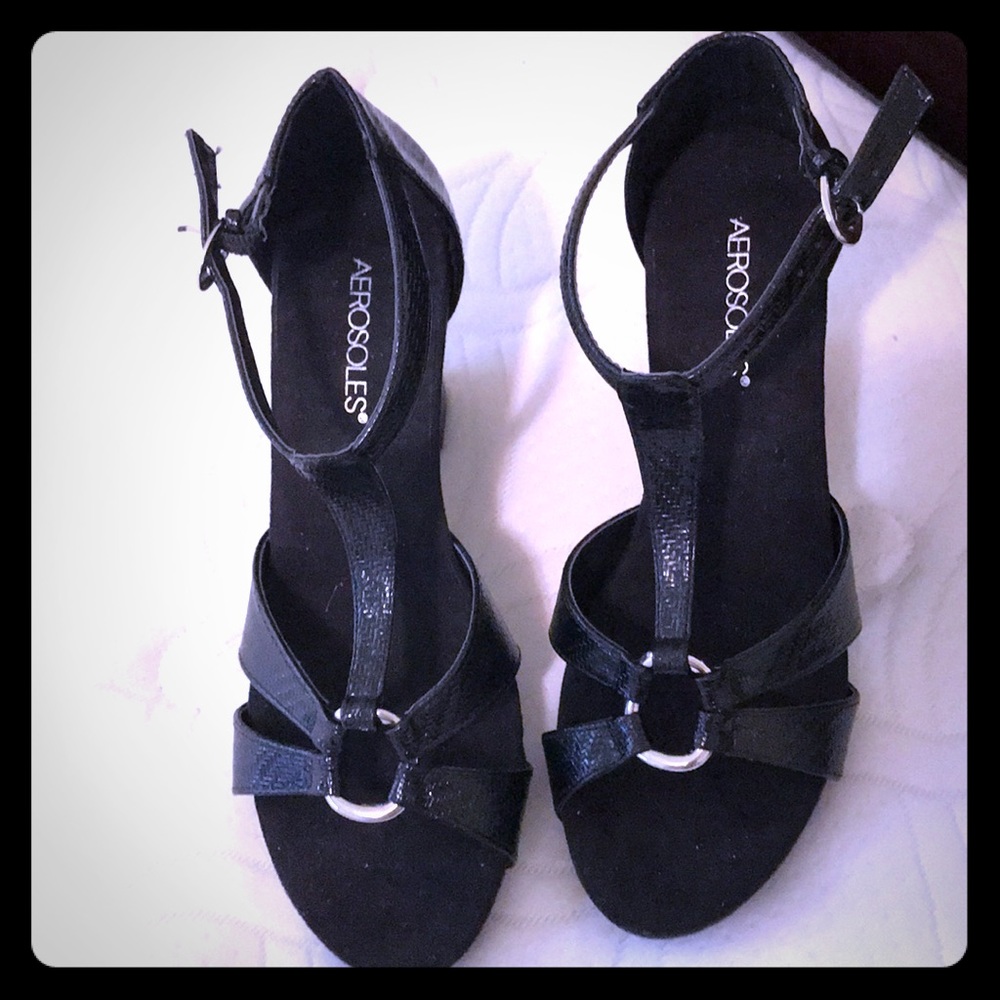 Aerosole women’s wedge black size 9 1/2